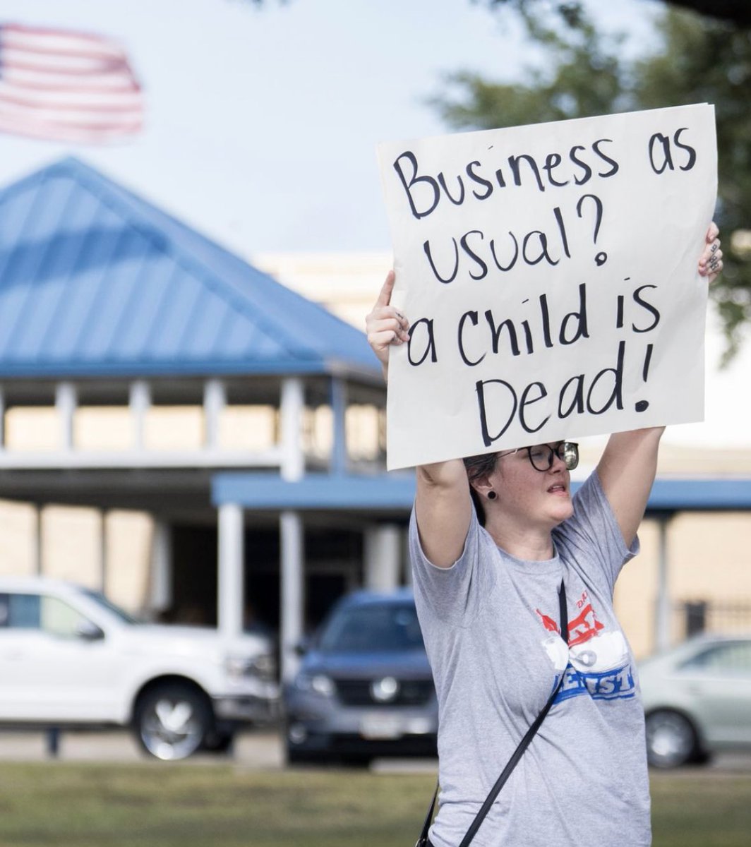 Crowds are beginning to gather at Sterling High School to call for justice for Andrew Meismer, the student who was brutally st*bbed with scissors and lost his life shortly afterward.

The student who k*lled him, Aundre Mathews, has a long history with the school for violent