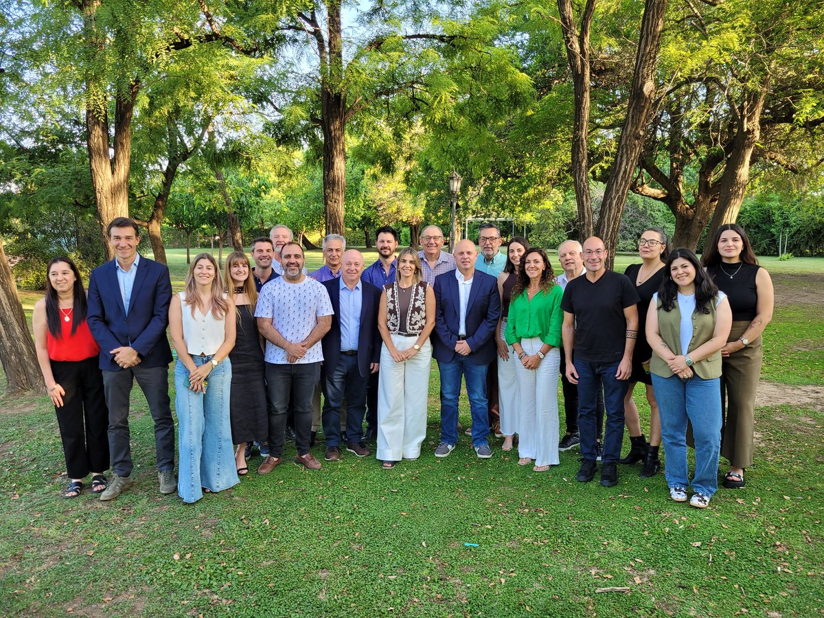 Última Reunión de Directorio 2025

👥 Instancia fundamental para evaluar los resultados de nuestras acciones, hacer un balance de los objetivos cumplidos y establecer nuevas metas para potenciar la presencia de las empresas de #Córdoba en los mercados externos, atraer inversiones