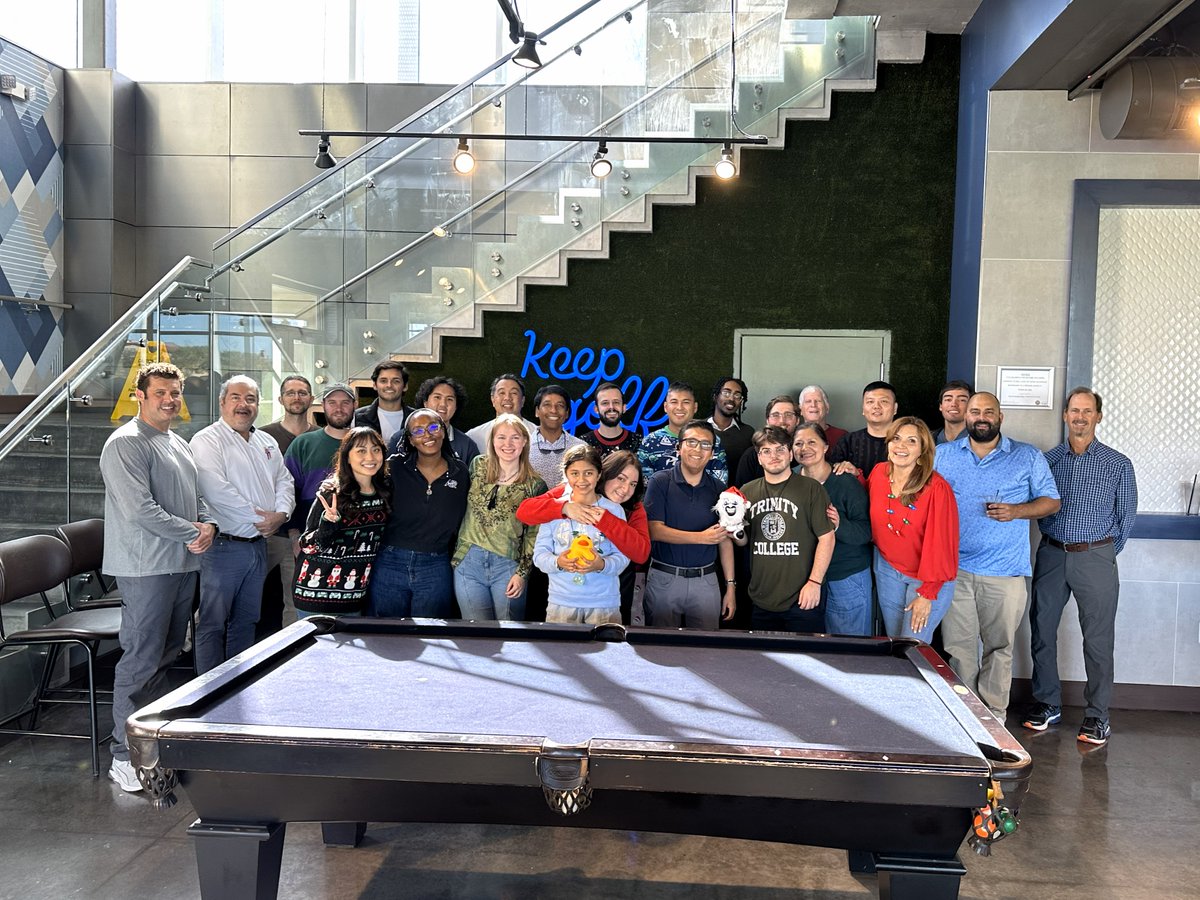 fteinc1989's tweet photo. Happy Holidays from FTE at the Tampa, Topgolf! ⛳🎄 It was the perfect way to close out 2025.

Wishing everyone the best of luck and much success in the year ahead!

#CompanyCulture #HolidayParty #Topgolf #TeamBuilding #HappyHolidays #MerryChristmas #HappyNewYear #WhiteElephant https://t.co/VWx6Ckzrm2
