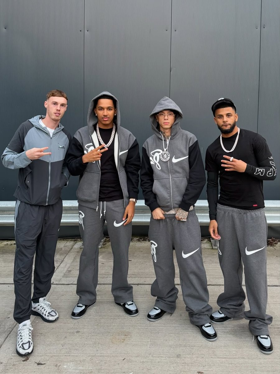 DAZNFootball's tweet image. Central Cee is repping Chelsea on a whole different level 😎🔵

(📷 via Central Cee on IG)