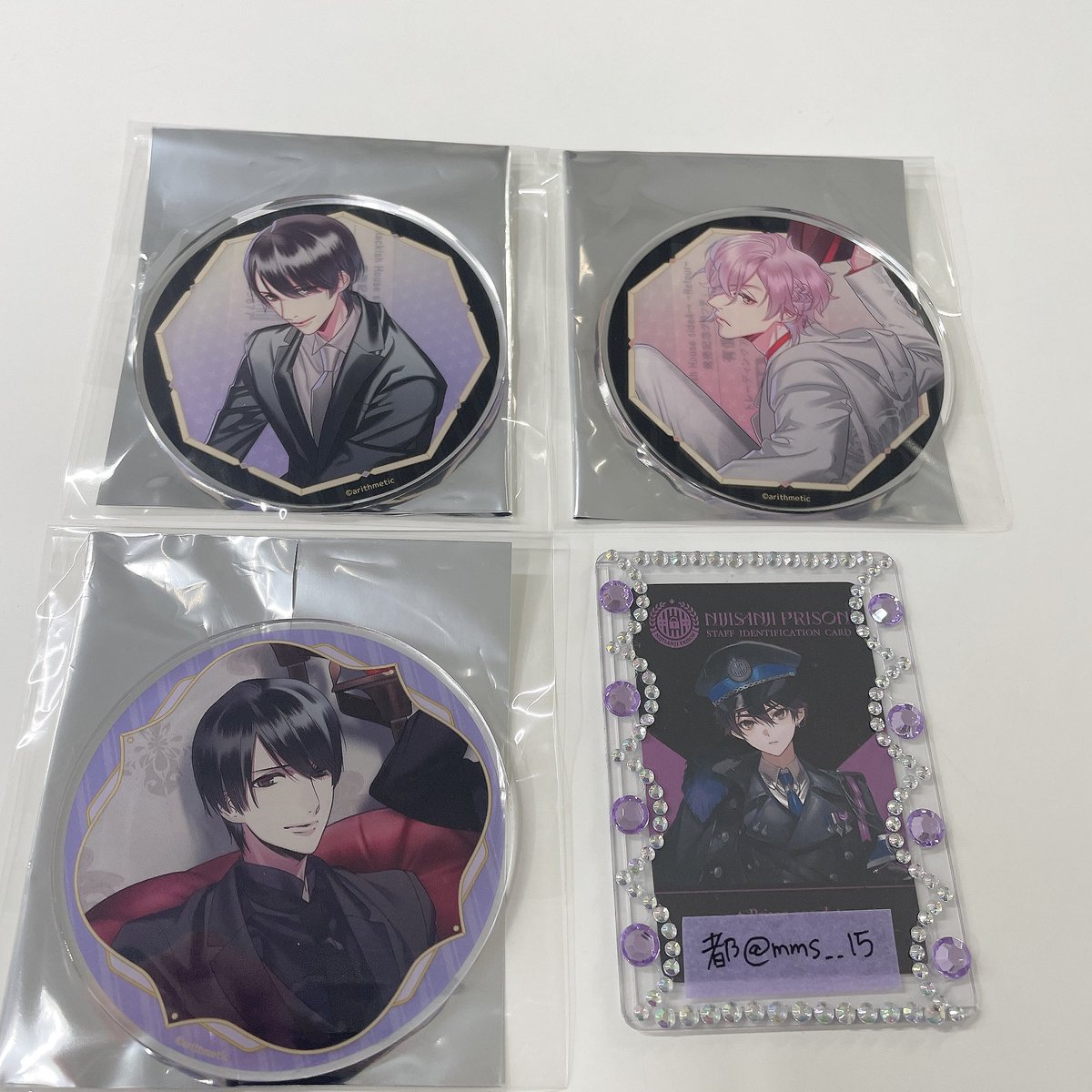 mms__15's tweet photo. 【交換】Blackish House グラッテ アクリルコースター

譲：藤吾、剛(画像1)
求：💖の澪いずれか柄1点、澪決まり次第円

郵送＞栄お手渡し(要相談)でのお取引
検索からでもお気軽にお声掛けください https://t.co/kXlbpzuhHL