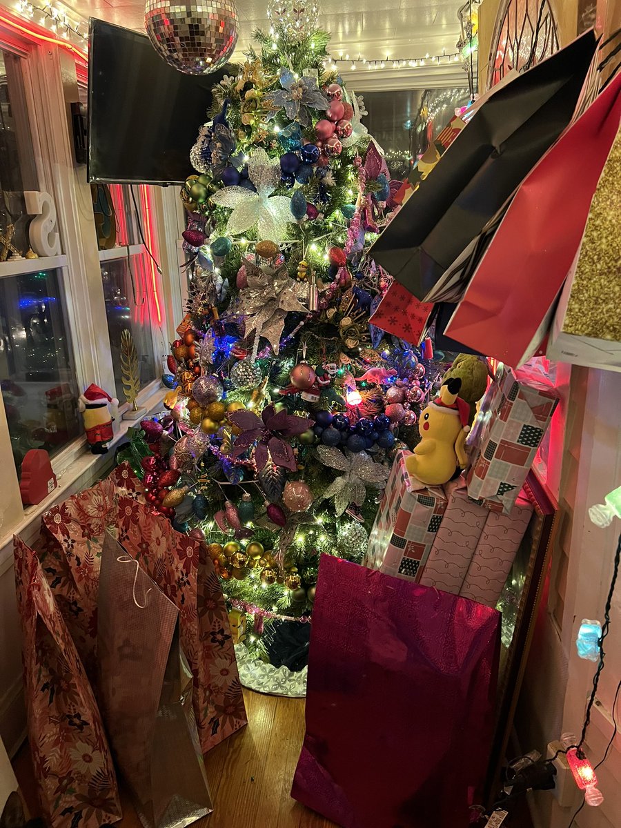 Presents for the glits building children  &amp; this year the children on my block I like lol and for my staff and dog and my bodyhack family this year Christmas hits different for me so I’m not 100% but I’m here #glitsinc
