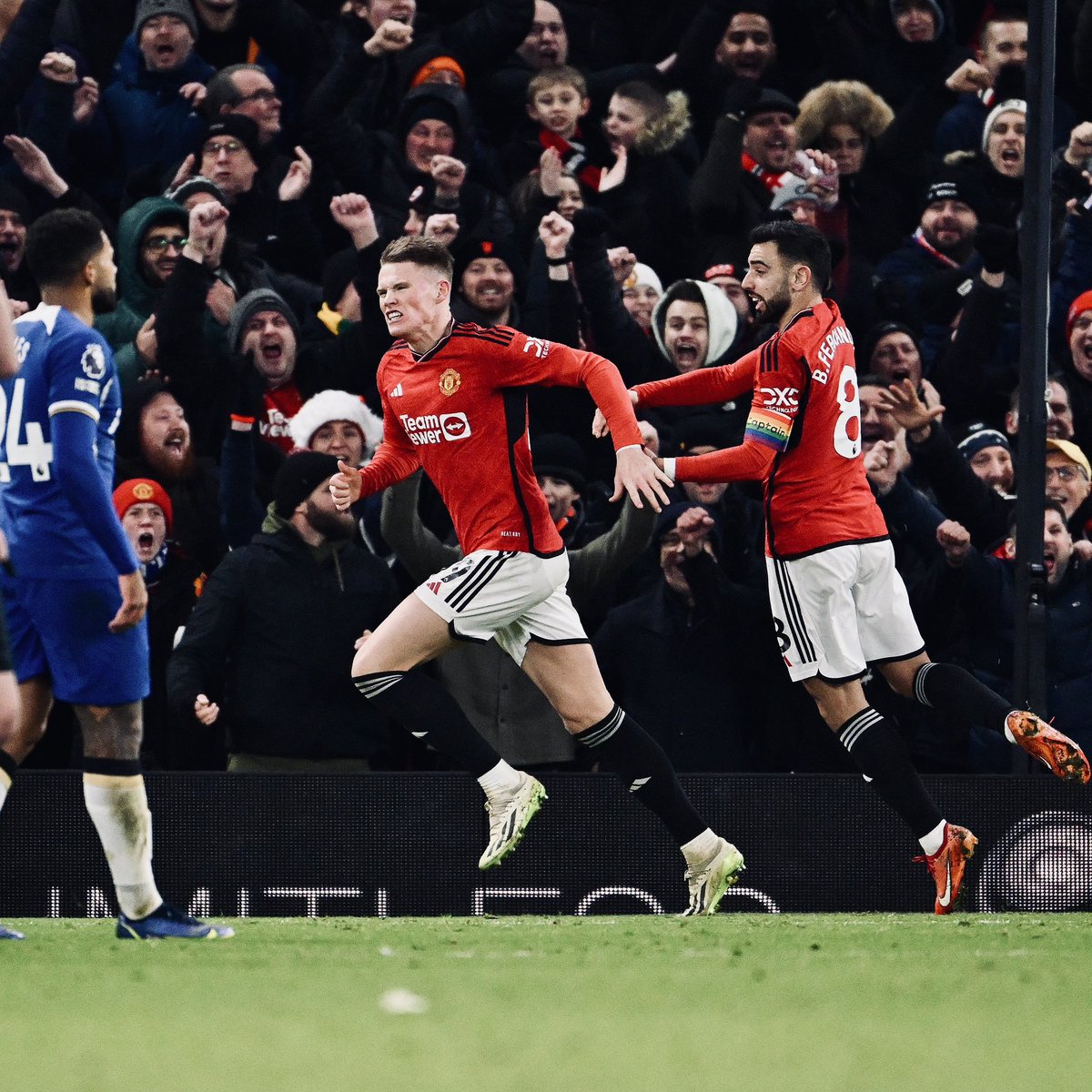 MUnitedEs's tweet image. Scott Mctominay: "Hay jugadores que se van del Manchester United y nadie habla de ellos y otros de los que todos hablan. Es una excusa muy fácil culpar al club. Cuando estuve en el club, me dieron todo. Nutrición, me ayudaron en los entrenamientos, tácticamente. Todo estaba ahí…