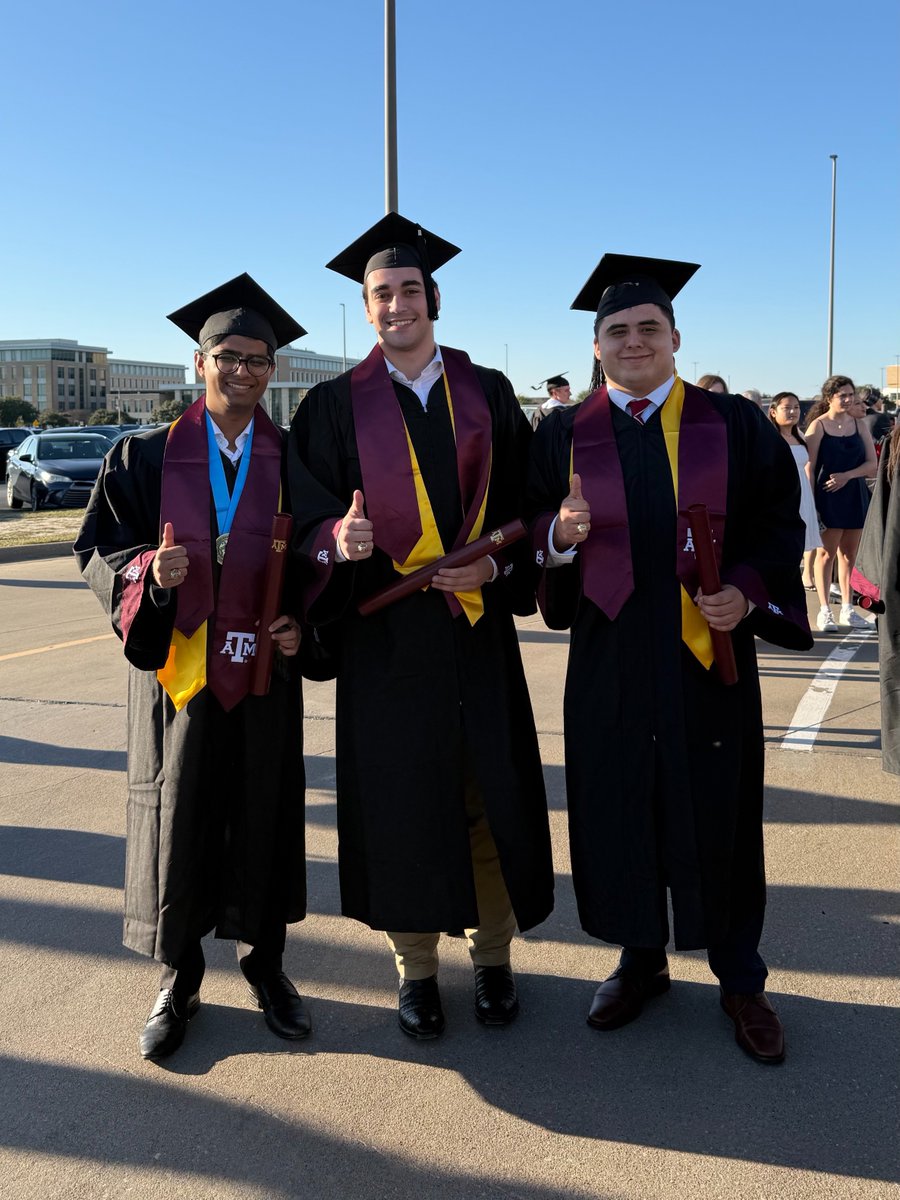 TAMU's tweet photo. Graduate from Texas A&M β
#TAMUGrad #TAMU https://t.co/dyNPMjPlo1