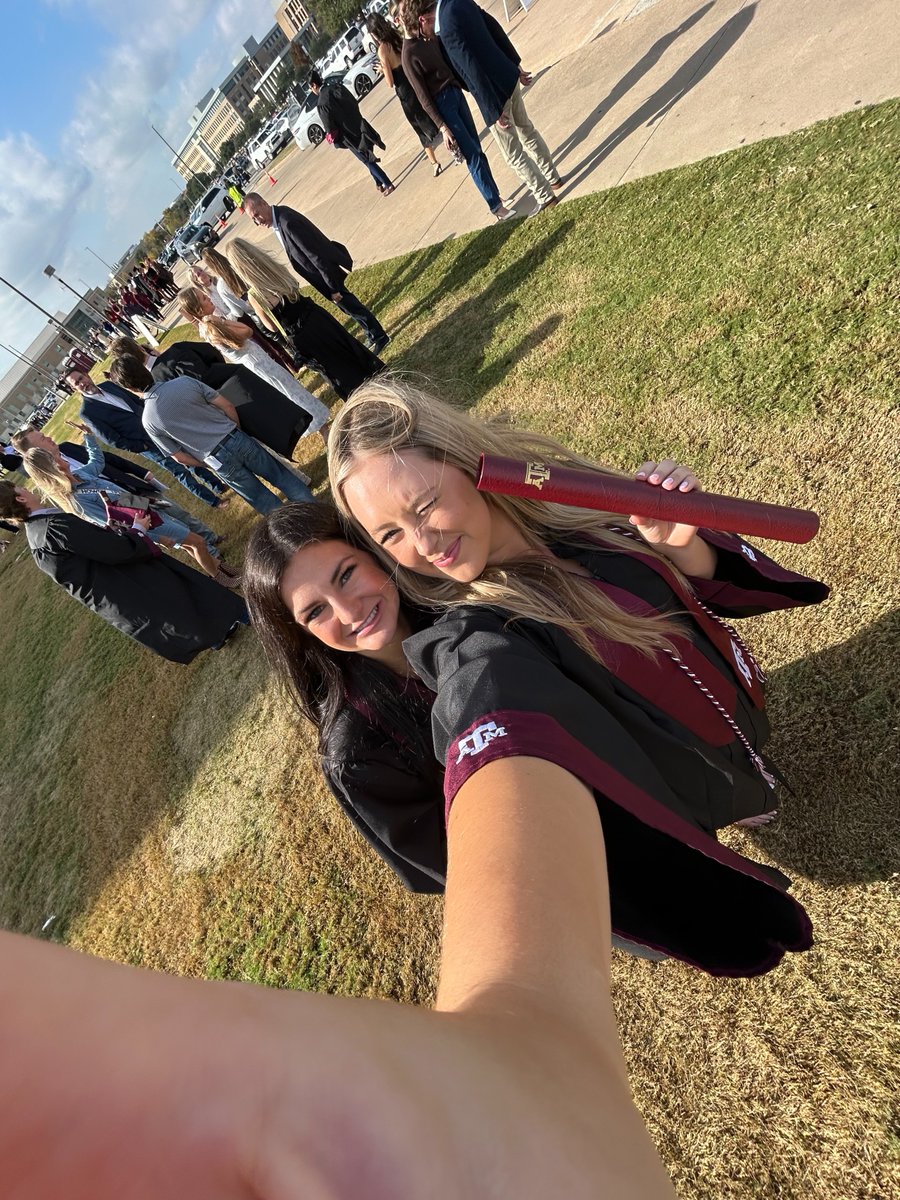 TAMU's tweet photo. Graduate from Texas A&M β
#TAMUGrad #TAMU https://t.co/dyNPMjPlo1