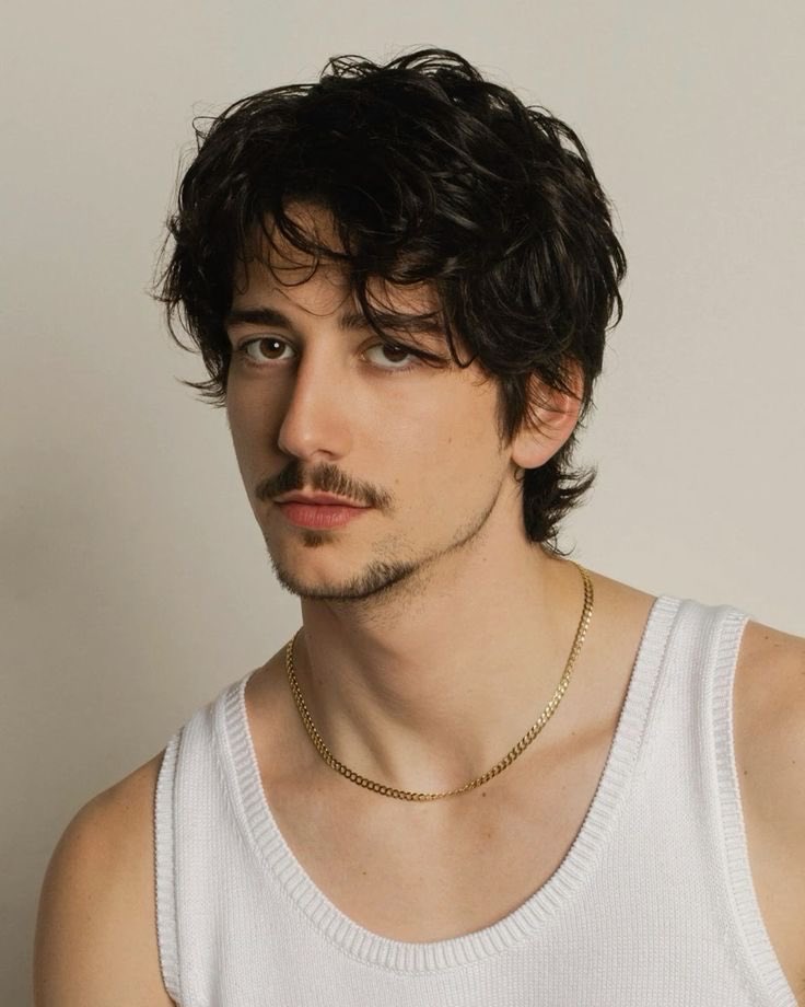 almanaquedisney's tweet image. 🚨 POSSÍVEIS NOMES PARA O JOSÉ!

Milo Manheim e Charlie Gillespie participaram de testes com a Disney para o papel do Flynn Rider no live-action de ‘Enrolados’.