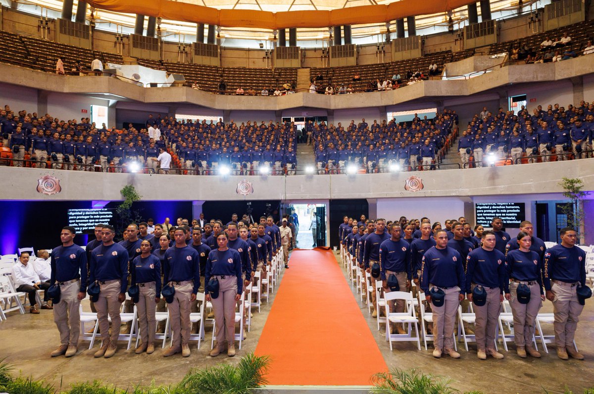 La DGM detiene 2,052 inmigrantes irregulares tras realizar operativos de interdicción en las 32 provincias del país . periodismoculturalrd.com/2025/12/la-dgm…