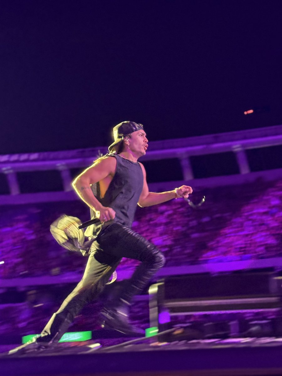 airbakerosss tweet media