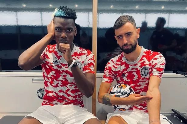 برونو فيرنانديز عن بول بوجبا عبر (ferdinand parents): "يمتلك كل شيء. يمكنه القيام بكل شيء كلاعب وسط. إنه أكثر لاعب وسط تكاملاً رأيته منذ زمن طويل جدًا" 