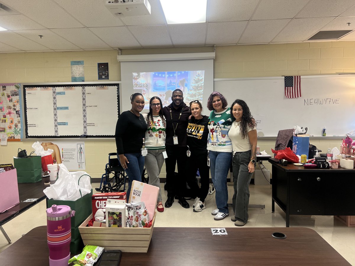 Darcie Dear tweet media