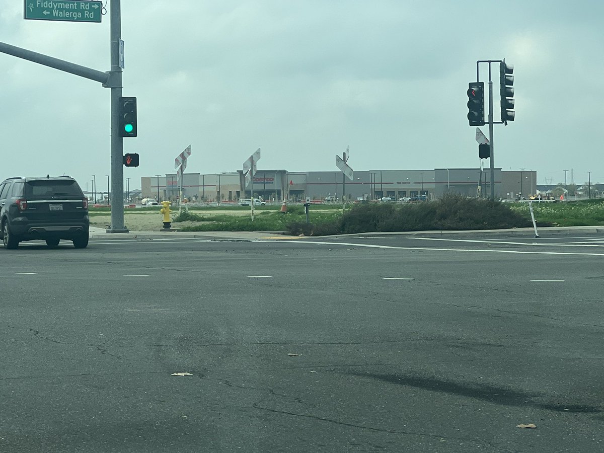 #Costco in #Roseville is built. Not open yet though at Baseline at Fiddyment Rd.  Rumor has it there is gonna be an In and Out Burger 🍔 also.
