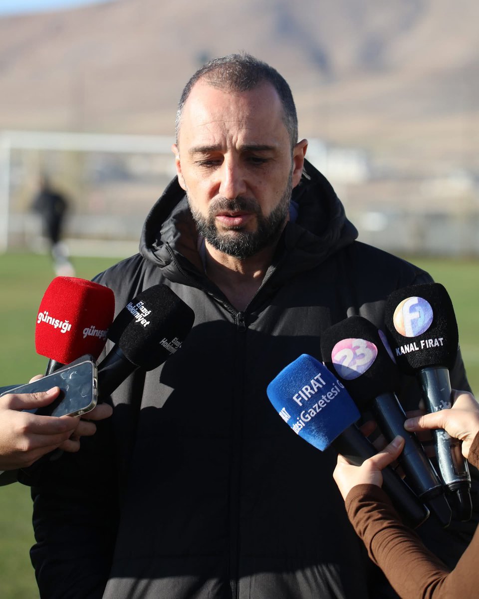 Elazığspor Zirve Takibini Sürdürüyor

Elazığspor, deplasmanda konuk olduğu Erbaaspor'u 4-0 mağlup ederek hafta arasını 3 puan ile kapattı. Teknik direktör Adem Çağlayan, takımı ile birlikte çıktığı 3 karşılaşmayı da kazanarak 3'de 3 yaptı. 3 maçta rakip filelere 16 gol bırakan