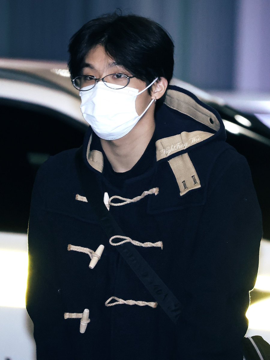 Nightfury_Woo's tweet photo. 251219 ICN

#박정우 #PARKJEONGWOO #パクジョンウ
#TREASURE #트레저 #トレ https://t.co/7POf00jgEq