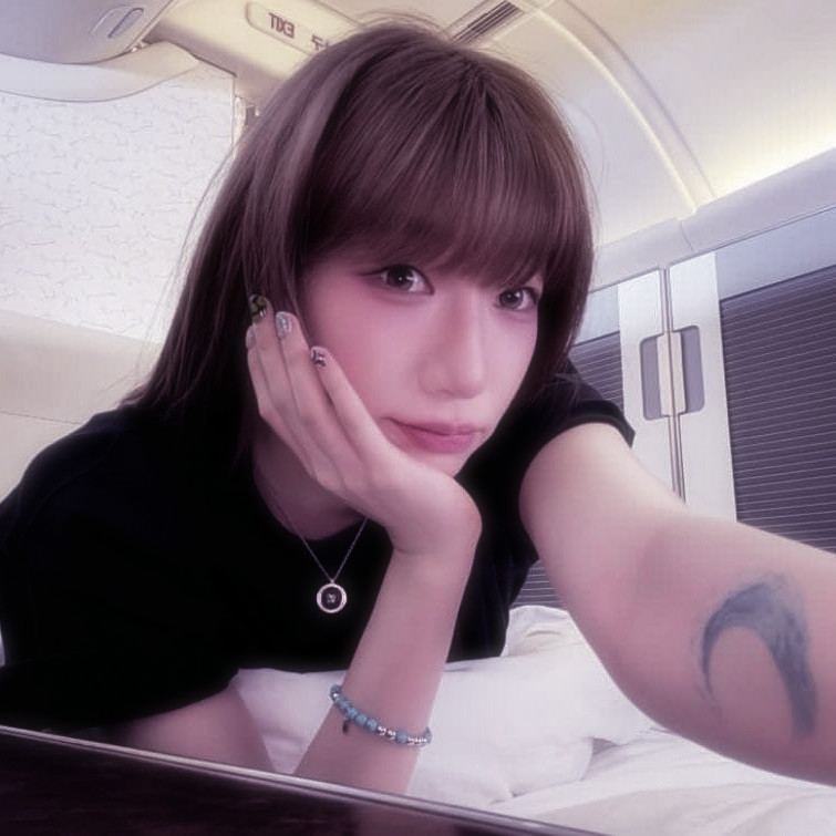 '𝘭𝘶𝘯𝘢 𝘭𝘦𝘦; tweet media