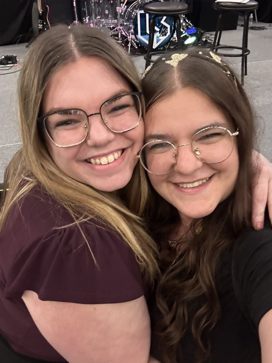 YoMeAng's tweet image. Happy Birthday @_ninalynne_ !!!! Love and miss you! I hope you’ve been having an amazing day!!!! 💛