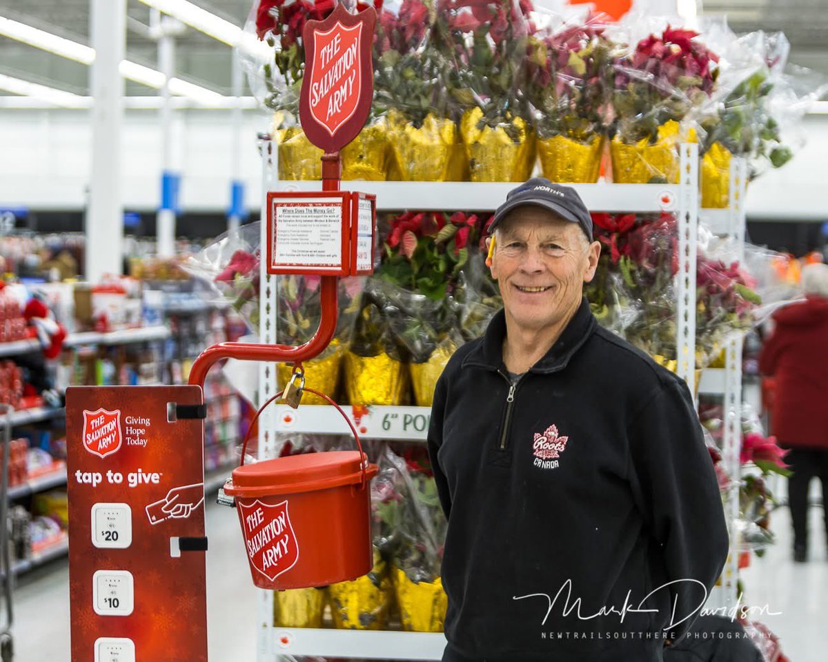 Newtrailss's tweet image. Hats off to the @salvationarmy   I try and  get a few images of these selfless volunteers each Christmas…
@CTVAtlantic @battisctv @MurphTWN  #payitforward