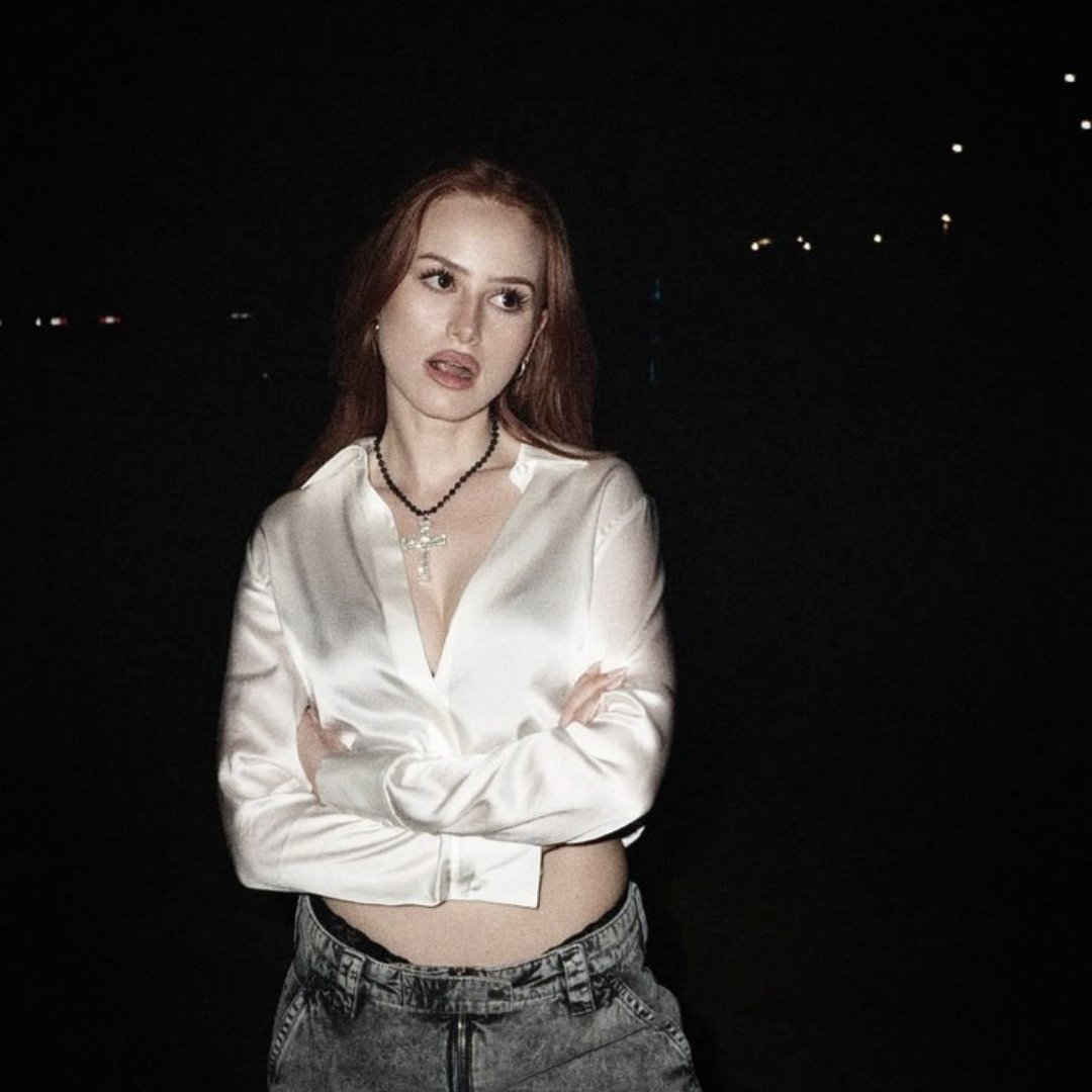 𑣲ᅠtₕₑ wᵢtcₕy 𝓰ⲓꞅ𝓵 tweet media