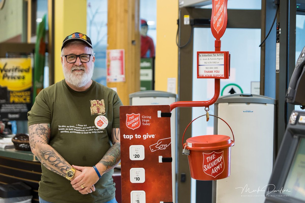 Newtrailss's tweet image. Hats off to the @salvationarmy   I try and  get a few images of these selfless volunteers each Christmas…
@CTVAtlantic @battisctv @MurphTWN  #payitforward