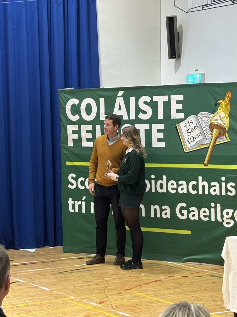 Michael-Angelo 🇮🇪 Mícheall Ó Labhraí Tréan tweet media