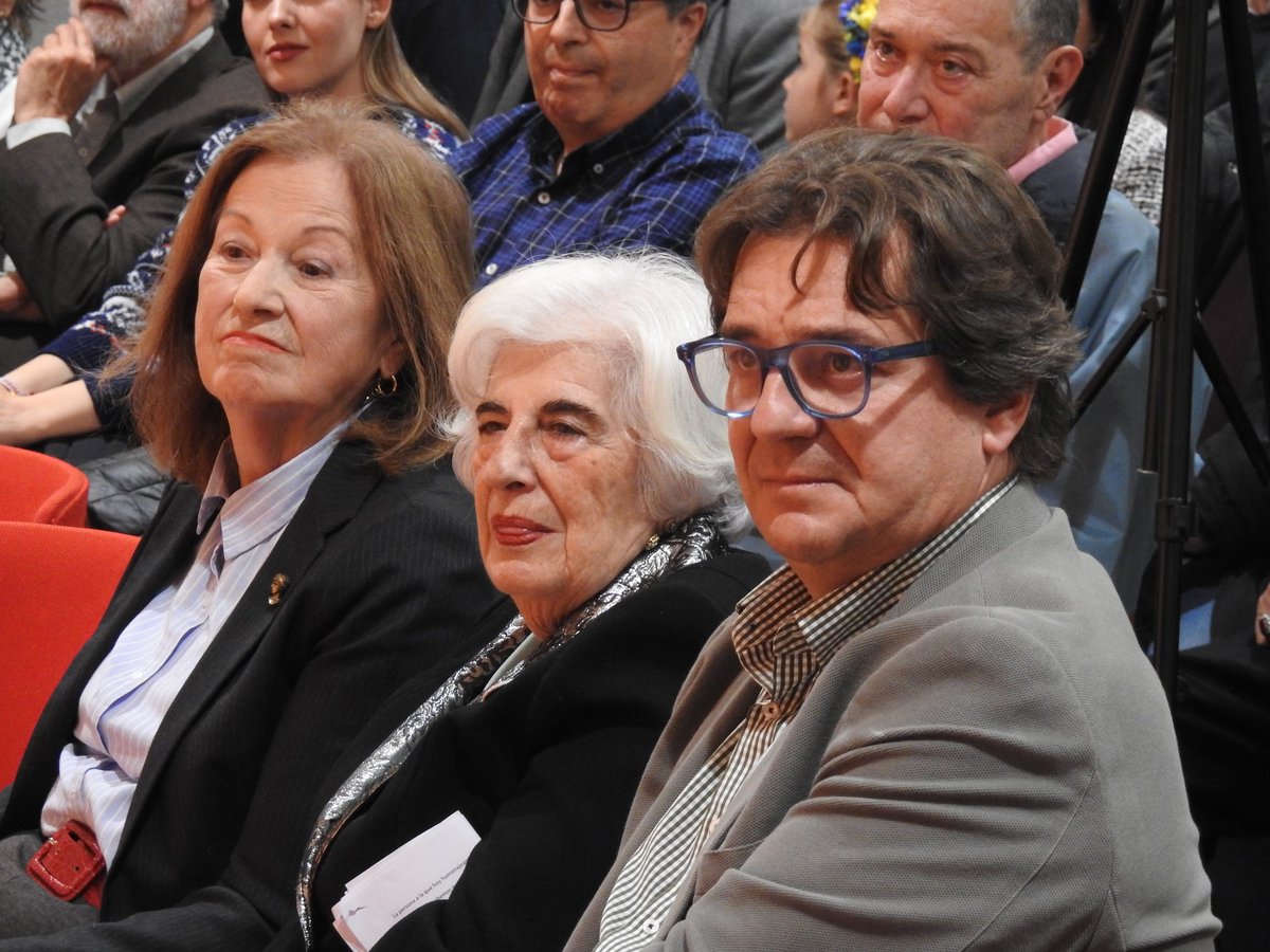 Gracias a todas las personas que habéis acudido a nuestros Premios Rosa del Sur y en especial a todas las personas premiadas 🫶🌹