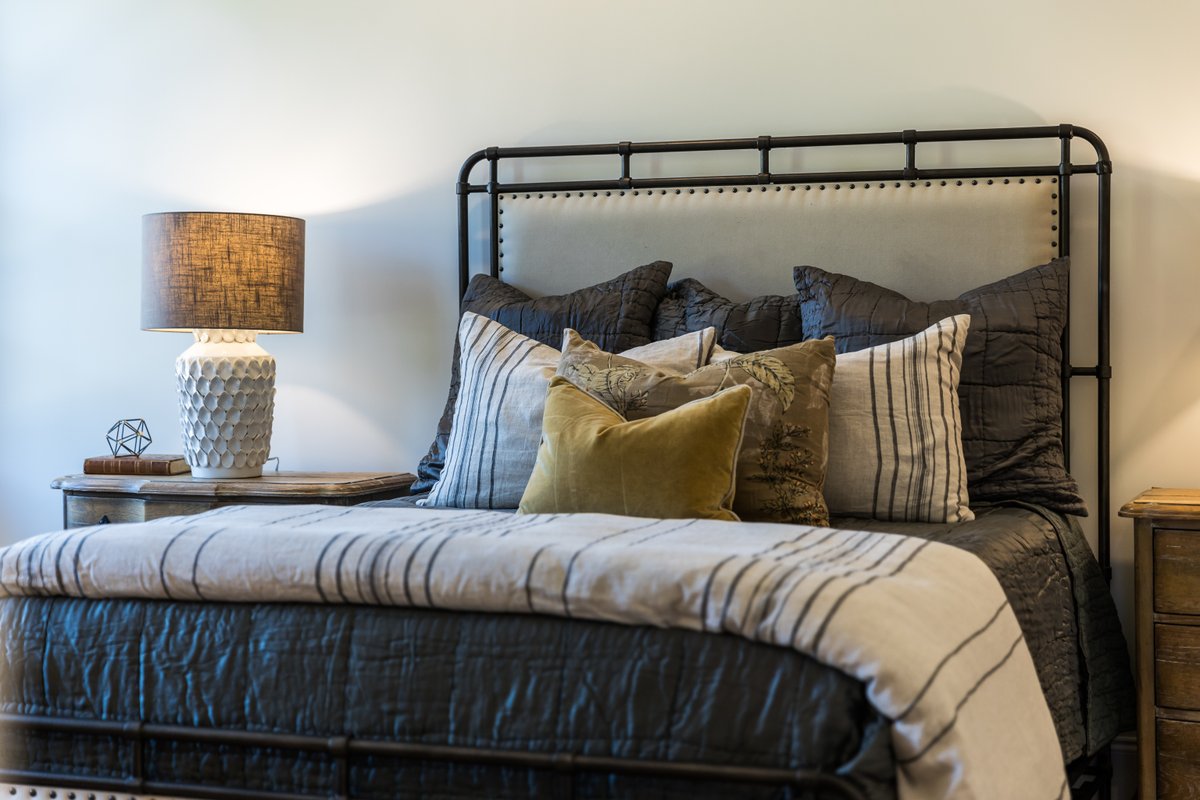 Christmas morning made special in the glow of this Magnolia Home  ✨

660 Bushwillow Lane, Collierville is available for all the magical memories to be made for many holidays to come! ❤️ Schedule your tour today!!

Call or Text: 901-468-3344
yourmagnoliahome.com/property/660-b…