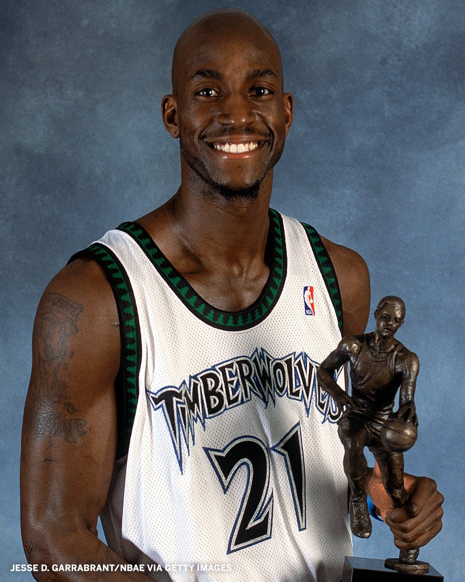 ケビン・ガーネット、ティンバーウルブズにおける永久欠番式典が開催