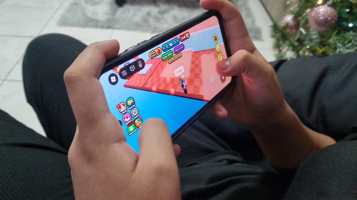 #Seguridad | Policía Cibernética alerta sobre riesgos en videojuegos en línea
canal44chihuahua.com/2025/12/18/pol…