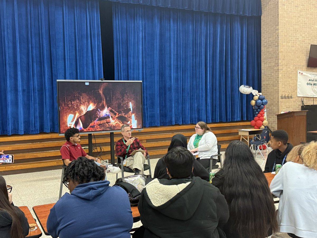 Ms. L. Hinojosa tweet media