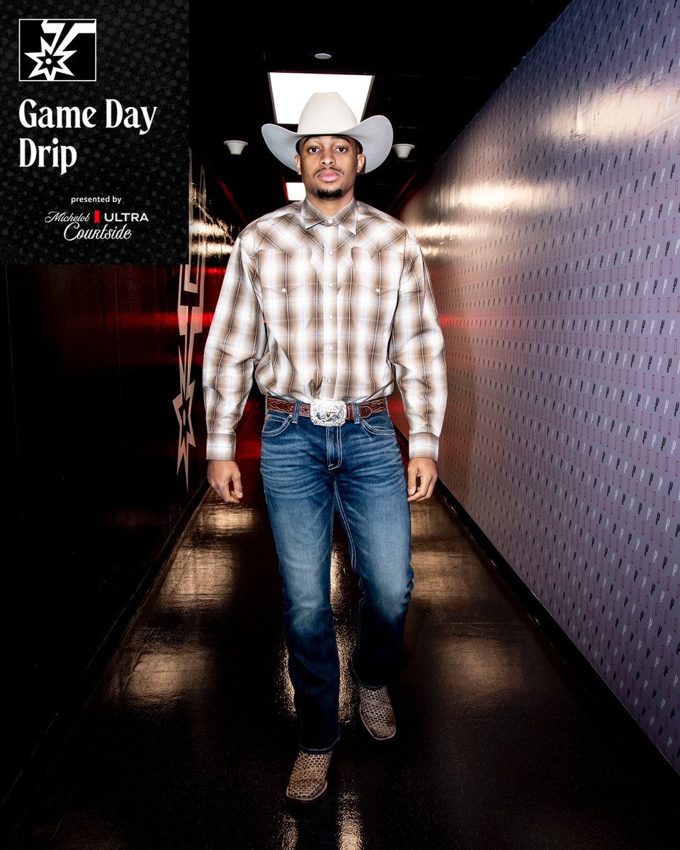 Back home vibes 🤠
@MichelobULTRA | #ULTRACourtside | #ad