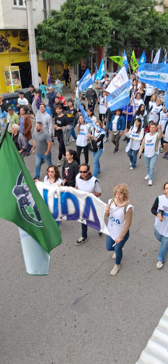 cgtvirch's tweet photo. 📢DESDE LA #PATAGONIA #CHUBUT las y los trabajadores DECIMOS NO A LA QUITA  DE DERECHOS "QUE SUPIMOS CONSEGUIR" ,SI A LA INDUSTRIA NACIONAL, A LA DIGNIDAD Y AL TRABAJO! @cgtoficialok @foeesitra
 #CGTMarcha #ReformaLaboral #MovimientoObreroOrganizado https://t.co/hu4mjtIv6g