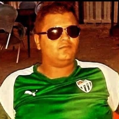 geldi bir tufan, gitti bir boran. gövde üstünde baş, baş üstünde akıl bırakmadı, esti geçti. bu yaşıma geldim, bu kadar hasım gördüm, böylesini görmedim. koca meclisi kestane yaptı, çizdi gitti.