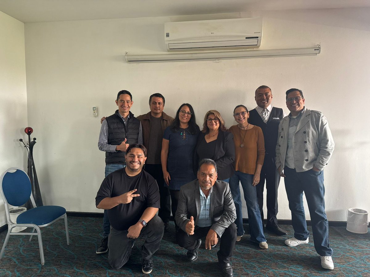 Nogueda88's tweet photo. #PitchNetworking, Taller de aprendizaje de Desarrollo de un lenguaje claro acerca de a lo que dedicas, impartido por @DianaAnddreMX, expanción de la mente para colocarte en un nivel mas Profesional en cualquier ambito laboral. https://t.co/vrDkBKkeUU