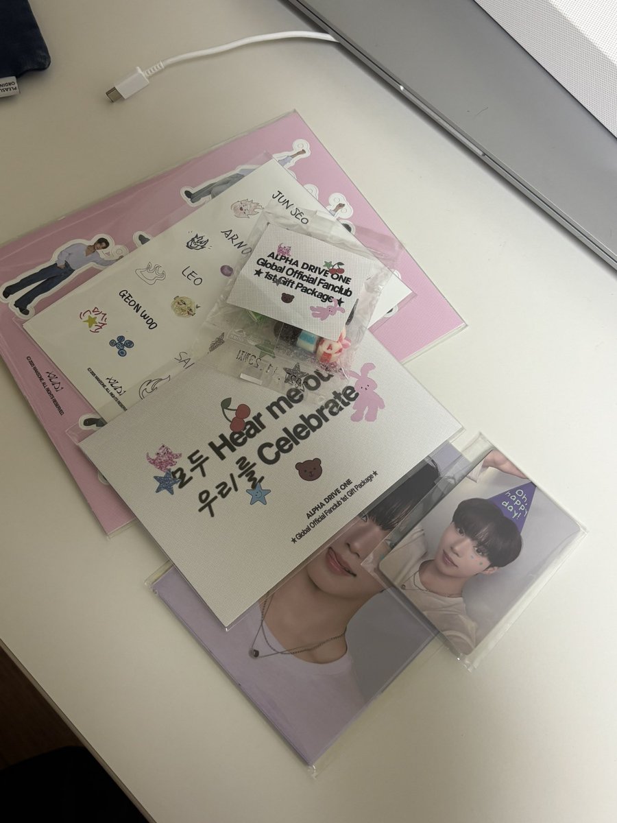 tywld_'s tweet photo. 알파드라이브원 알디원 얼리버드 멤버십 스페셜 기프트 양도
단순개봉후 보관중
Gs반택만 가능
반택포 1.2 https://t.co/J74WNAqhII