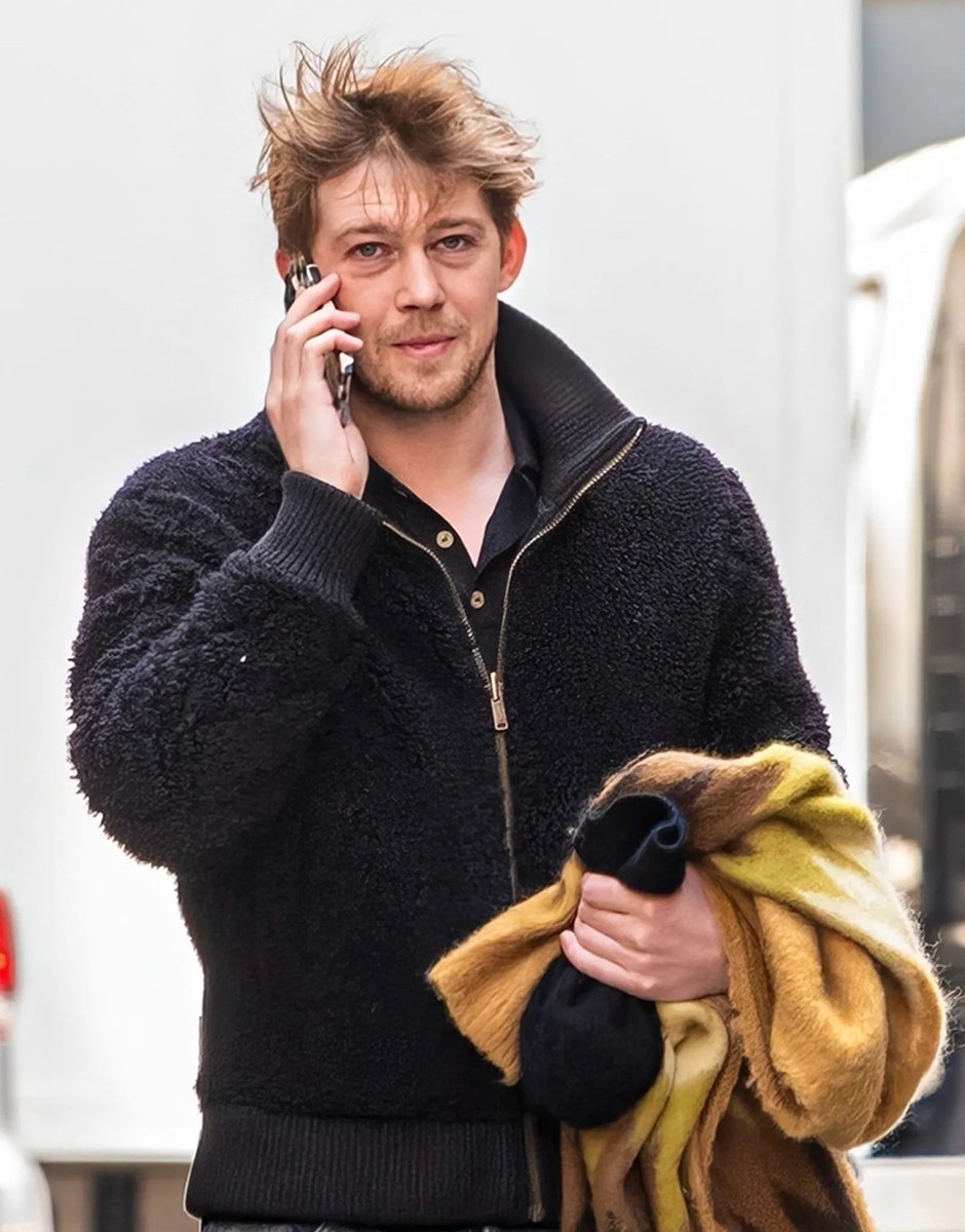 tayrianax_'s tweet image. Joe Alwyn has tested for the role of Flynn Rider in the ‘TANGLED’ live-action movie.

(hollywoodreporter.com/movies/movie-n…)