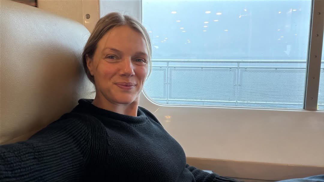 upsteadtrasse's tweet image. Just because Tracy hasn't been posting pics with Jesse doesn't mean they broke up... These 2 are keeping their rship very private (as they should) stop assumiiiing peopleeeee

(Also Jesse Liked her post js 🤭🫶🏻) 

#TracySpiridakos