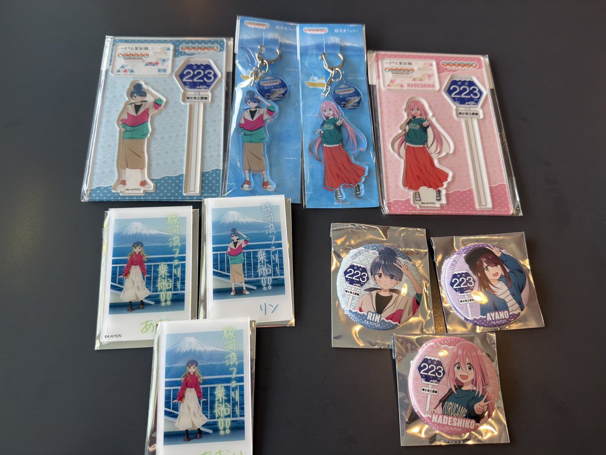 缶バッジは優勝🏆 チェキ風アクリルカードは見事にダブりw