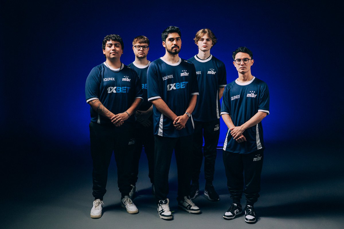 nandoshowww's tweet image. 🇧🇷🇺🇸 MIBR 2026

🇧🇷 aspas
🇨🇱 Mazino
🇺🇸 Verno (IGL)
🇺🇸 Zekken
🇩🇪 tex
🇨🇺 fRoD (Treinador)

Também temos o novo uniforme, que não terá o patrocínio do cassino durante os jogos do VCT

E aí, MIBR briga por títulos? Vai ser fraude? Opinem...