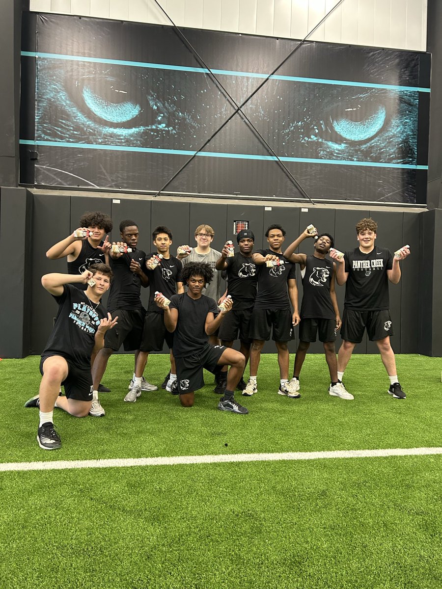 PCHSfriscoFB's tweet image. 4th Annual Holiday Panther Games CHAMPS!! TEAM 5!! 4-0 on the day😤
#CREEK