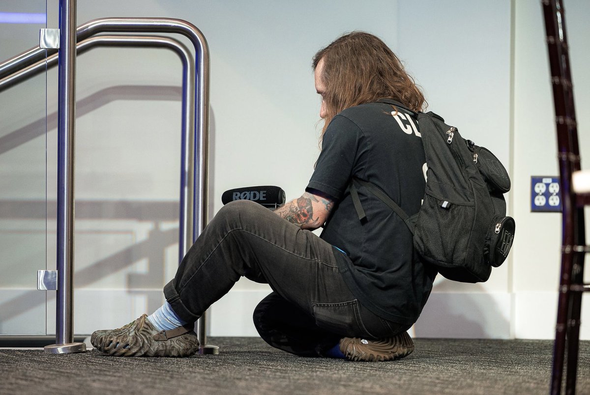 cassidys's tweet image. Life update: It’s been an amazing 10 years but I’ve been laid off. Time for new adventures and I’m looking for employment.

If any mutuals know of any openings for 2026 let me know / my DM’s are open and it’s super appreciated!