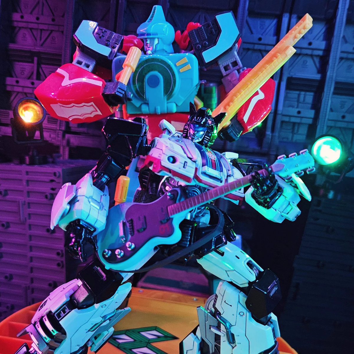 Grand Glorious Groovin' Starring: Threezero MLDX Jazz And Mic