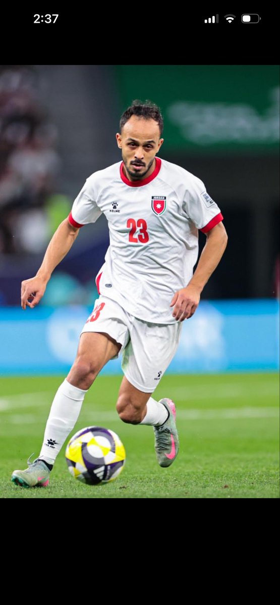 bbeesaan's tweet photo. كمان لاعب بصير معاه قطع بالرباط الصليبي رح نربح جائزه https://t.co/Ym009Hrbue