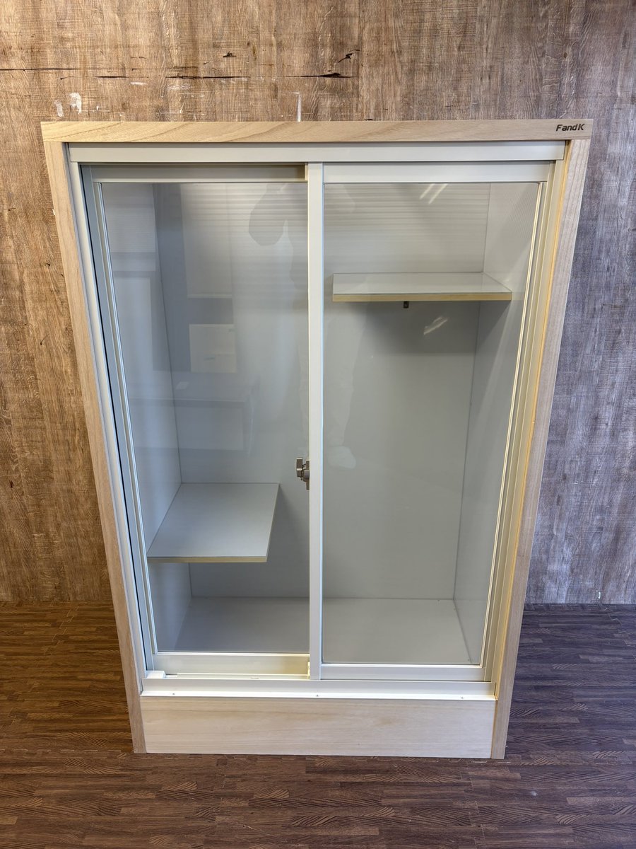 おはようございます！ イグアナケージ完成✨ サッシ仕様 幅900奥行600