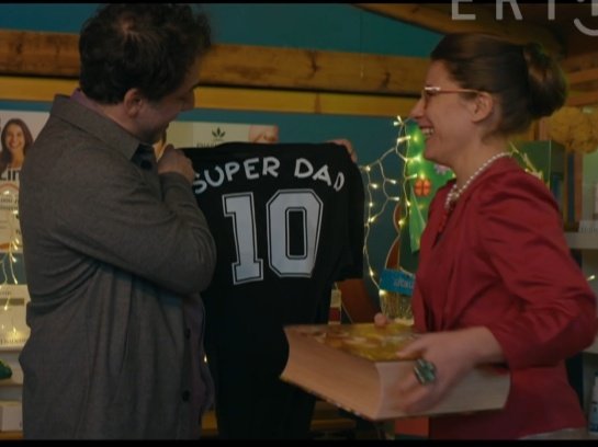 norovits's tweet image. Κάτι που δεν θα αγόραζες ποτέ για σένα,αλλά ξέρεις ότι ταιριάζει τέλεια στον άνθρωπο σου,γιατί το κρανος είναι πιο χαρουμενο πεθαίνεις και το πηρε στην Ελενη 🥹
Κατι που ήξερες ότι το θέλει,αλλά δεν το έπαιρνε για την Στράτο 🥹
Η χαρά του παπά σαν μικρό παιδί🥹
#topaidi