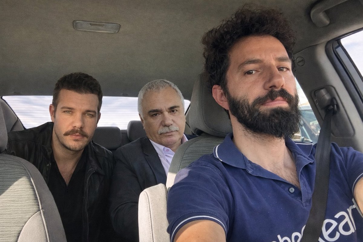 Bakın amerikada kimlere rastladim 
Leyladan kacabilirler ama benden asla
#yaprakdokumu