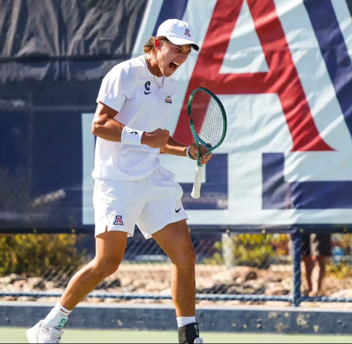 Jay Friend Joins the Show!

We talk his time playing for  <a href="/ArizonaMTennis/">Arizona Men's Tennis</a>, how he prepares for pro tournaments and his advice for players wanting to play college tennis. 

Spotify: open.spotify.com/episode/1F0nyo…

Apple: podcasts.apple.com/us/podcast/bei…