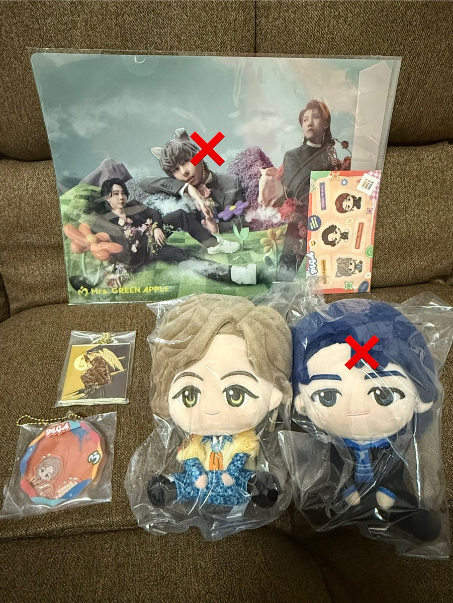 samekitchi163's tweet photo. Mrs. GREEN APPLE ミセス 一番くじ  1番くじ交換 

譲)  A賞  ぬいぐるみ藤澤
　　E賞  シャカシャカチャーム藤澤
　　F賞  ダーリン

求)  D賞  マグカップ

都内手渡しor郵送
20日東京ドームでの手渡しも対応可能です。
よろしくお願い致します🙇🏻‍♀️
#MrsꓸGREENAPPLE
#ミセス一番くじ https://t.co/e6DvoGlGte