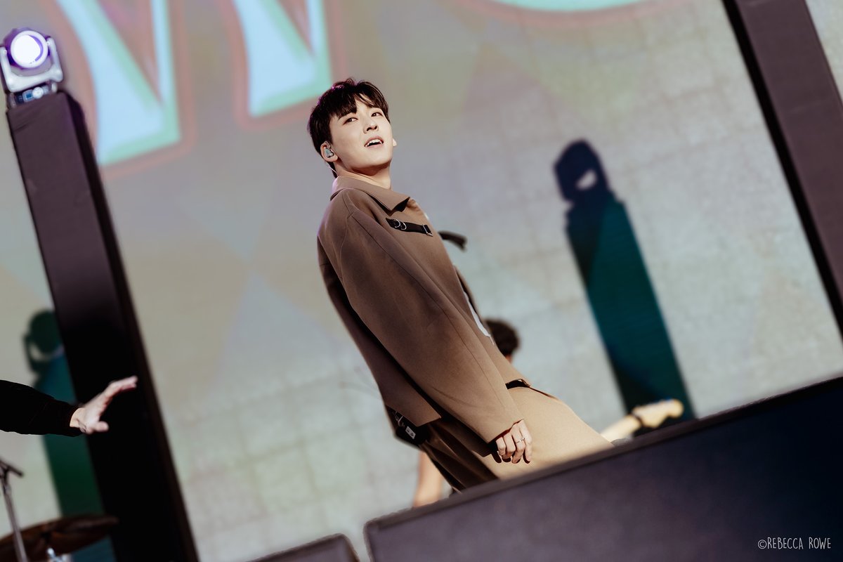 Rebecca Rowe tweet media