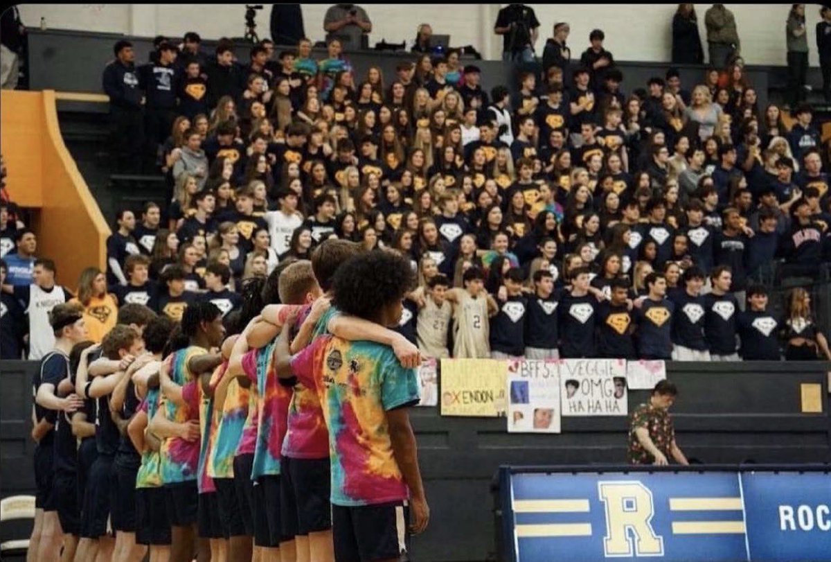 🌈RAINBOW IS BACK🌈 BOTH TEAMS PLAY TOMORROW NIGHT IN THE BIGGEST GAME OF THE YEAR AGINST CROSS TOWN RIVAL MENDON 🤢🥀😂 POP OUT AT 6 FOR THE GIRLS AND AT 8 FOR THE BOYS FOR A GREAT CAUSE‼️
THEME: SUPERFAN GEAR 🔵🟡