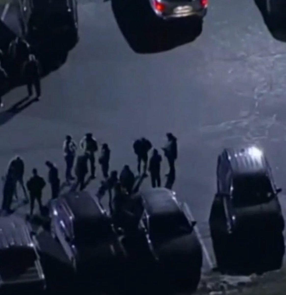 nicksortor's tweet image. 🚨 BREAKING: The FBI has surrounded a location in Salem, New Hampshire believed to be connected to the Brown University shooting, per FOX25

Agents can be seen using night vision goggles and carrying long rifles

Developing…