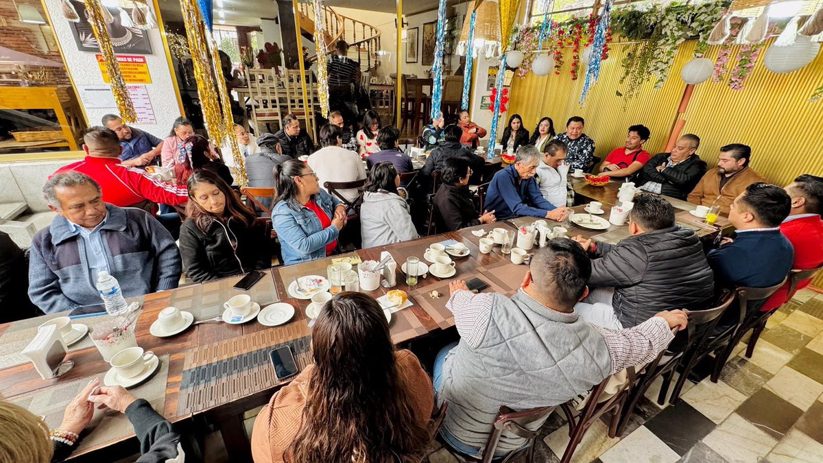 Diario de reflexión. Día 352

Cerrando año laboral con buena plática y el recuerdo de grandes experiencias.

¡Gracias por un gran año!

Juntos somos fuertes. Juntos seguiremos haciendo cosas trascendentes.